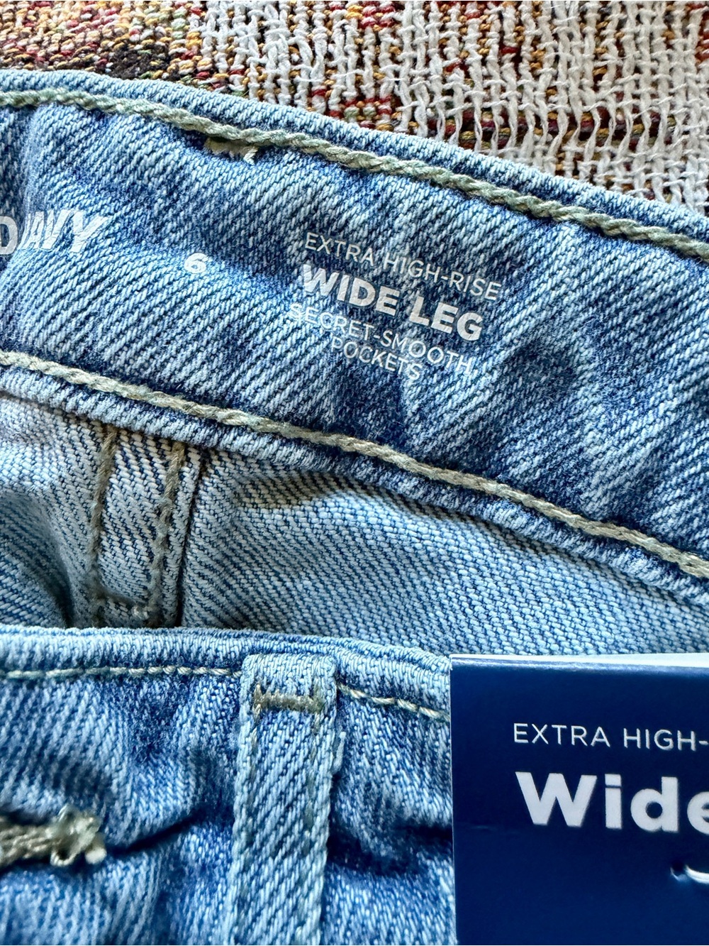 Old Navy Extra High Rise Wide Leg Cuffed Jeans Womens 6 NWT Y2K Style Lt Blue - Picture 5 of 7